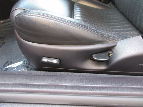 Used 2004 Ford Thunderbird RWD image 26