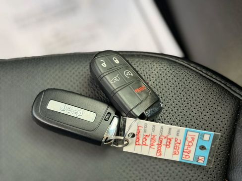 Used 2022 Jeep Compass Limited w/ Elite Group AWD/4WD image 32