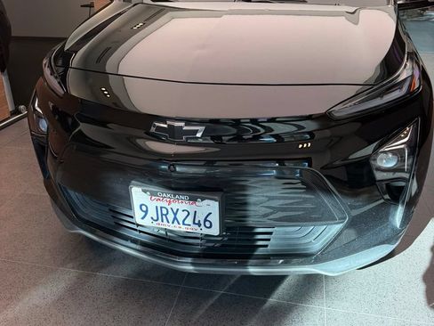 Used 2023 Chevrolet Bolt EUV Premier w/ Redline Edition FWD image 1