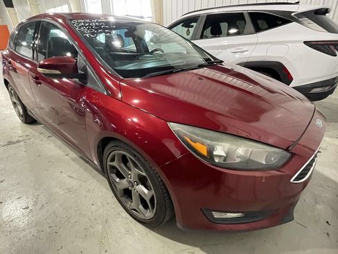 Used 2015 Ford Focus SE w/ Equipment Group 201A FWD image 1