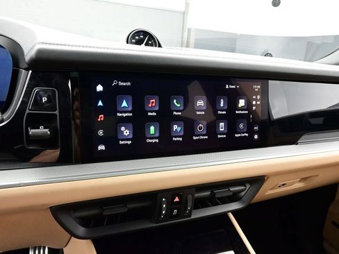 Certified 2025 Porsche Cayenne S AWD/4WD image 10