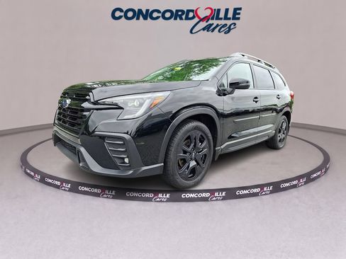Used 2023 Subaru Ascent Onyx Edition AWD/4WD image 3