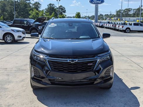 Used 2023 Chevrolet Equinox RS image 3