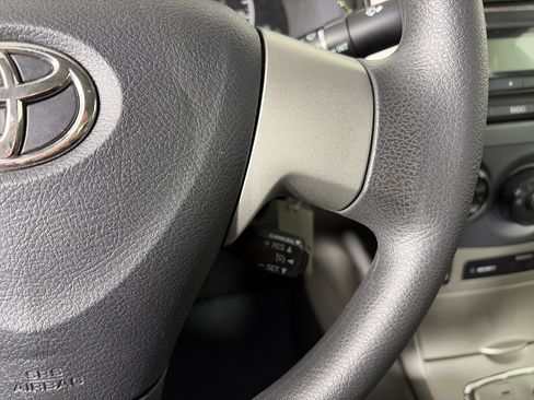 Used 2012 Toyota Corolla LE image 17