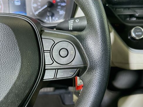 Used 2024 Toyota Corolla LE FWD image 17
