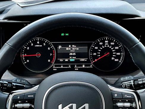 Certified 2023 Kia Sorento EX image 13
