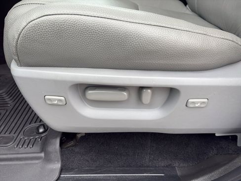 Used 2008 Toyota Tundra Limited image 11