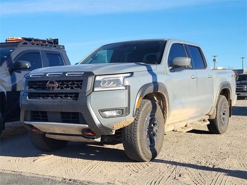 Used 2025 Nissan Frontier PRO-4X w/ Pro Premium Package image 3