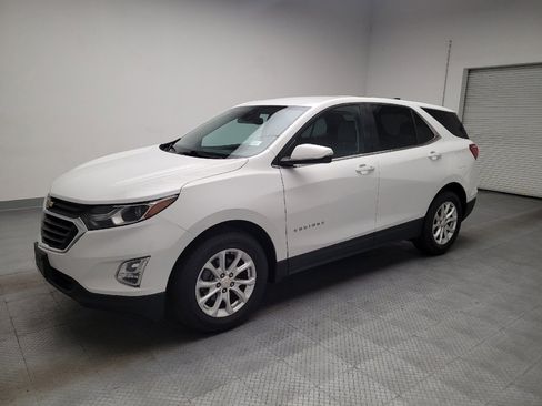 Used 2019 Chevrolet Equinox LT FWD image 2