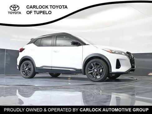 Used 2023 Nissan Kicks SR w/ SR Premium Package FWD image 49