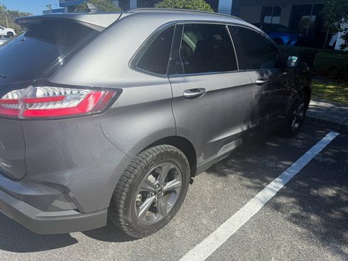 Used 2022 Ford Edge SEL w/ Sport Appearance Package image 11