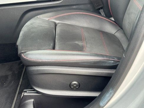 Used 2020 Mercedes-Benz GLB 250 4MATIC image 25