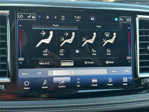Certified 2023 Chrysler Pacifica Limited FWD image 30