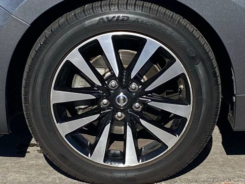 Certified 2018 Nissan Altima 2.5 SL FWD image 8