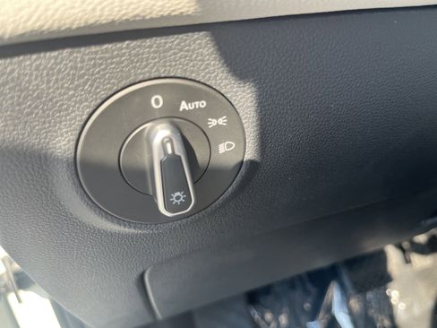 New 2025 Volkswagen Taos S image 23