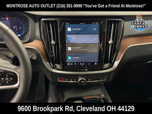 Used 2024 Volvo V60 B5 Cross Country Plus image 25