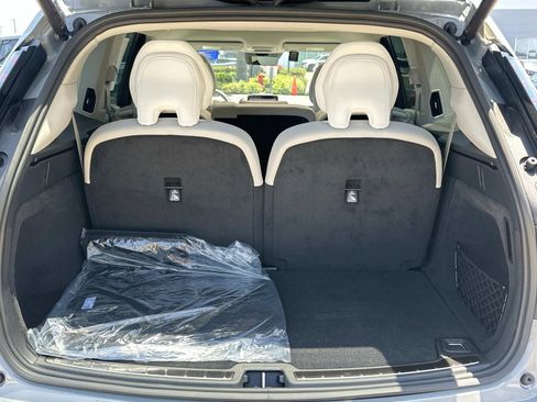 New 2025 Volvo EX90 Plus image 19