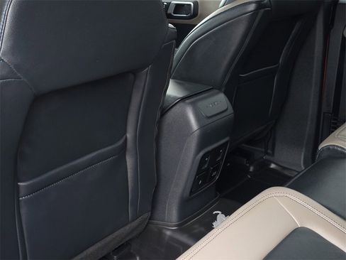 Used 2022 Ford Bronco Wildtrak image 18