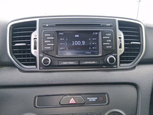 Used 2019 Kia Sportage LX AWD/4WD image 18
