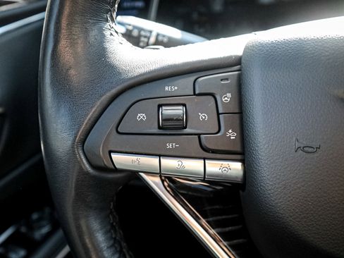 Used 2023 Cadillac Escalade ESV Sport w/ Touring Package image 19