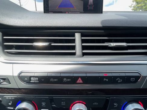 Used 2018 Audi Q7 2.0T Premium Plus w/ Premium Plus Package AWD/4WD image 25