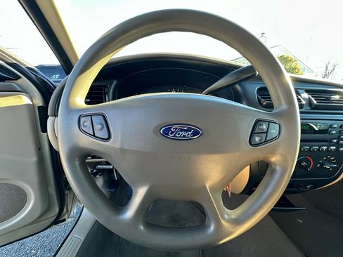 Used 2001 Ford Taurus SE image 20