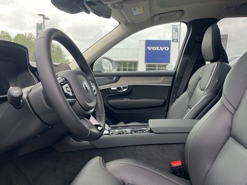 New 2026 Volvo XC90 T8 Ultra w/ Protection Package AWD/4WD image 4
