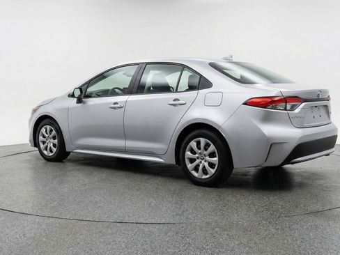 Used 2025 Toyota Corolla LE FWD image 6