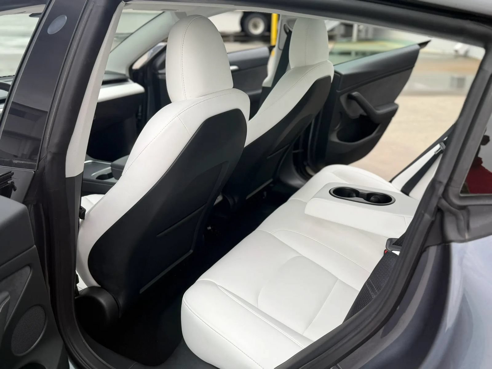 Used 2023 Tesla Model 3 Standard Range RWD image 19
