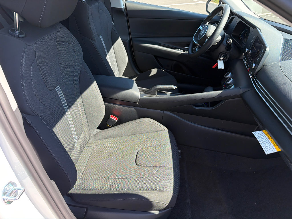 New 2026 Hyundai Elantra SE FWD image 14