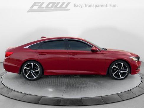 Used 2018 Honda Accord Sport image 10