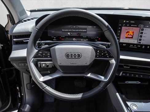 New 2026 Audi Q3 quattro 2.0T AWD/4WD image 13