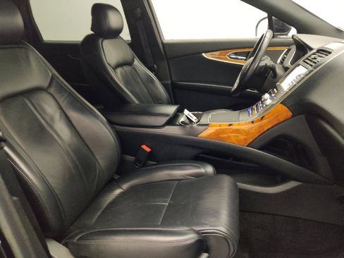 Used 2018 Lincoln MKX Reserve image 21