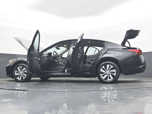 Certified 2025 Nissan Altima 2.5 S FWD image 43