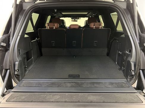 New 2025 Lincoln Navigator L Reserve image 45