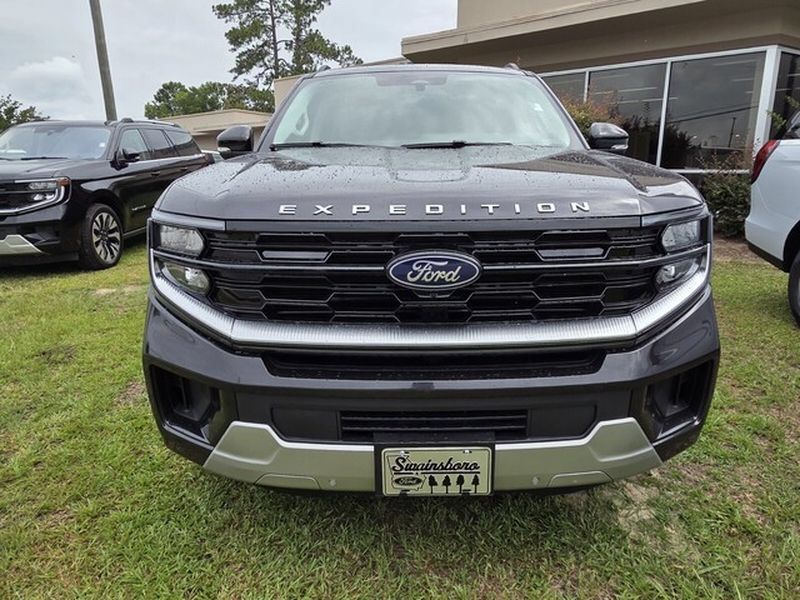 New 2026 Ford Expedition Platinum w/ Platinum Ultimate Package AWD/4WD image 2