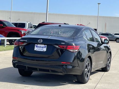 Used 2024 Nissan Sentra SV FWD image 4