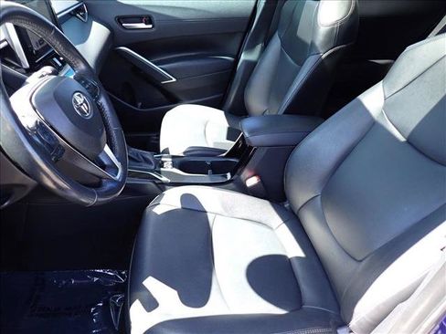 Used 2024 Toyota Corolla Cross XLE w/ Convenience Package FWD image 13