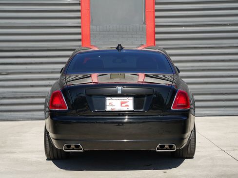 Used 2018 Rolls-Royce Ghost RWD image 15
