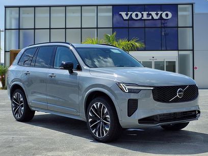 New 2026 Volvo XC90 T8 Ultra w/ Lounge Package