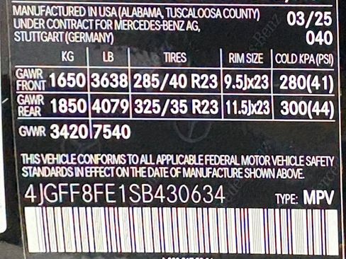 Used 2025 Mercedes-Benz GLS 580 4MATIC image 40