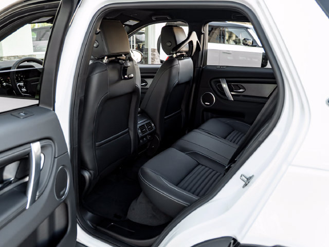 New 2026 Land Rover Discovery Sport Landmark AWD/4WD image 26