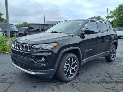 New 2025 Jeep Compass Limited w/ Sun & Sound Group image 7