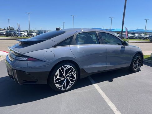 Used 2024 Hyundai Ioniq 6 SEL RWD image 17