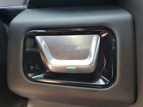 Used 2025 GMC Yukon XL Denali AWD/4WD image 23
