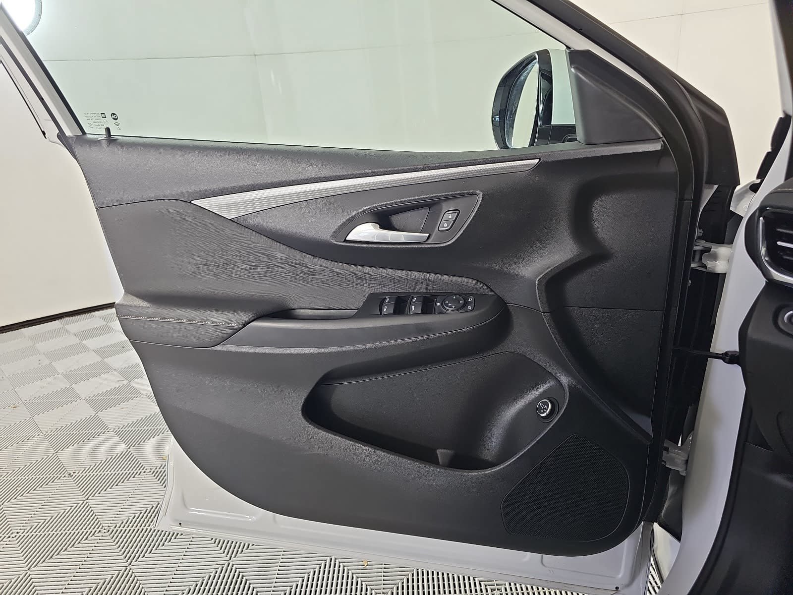 Used 2024 Buick Envista Avenir FWD image 25