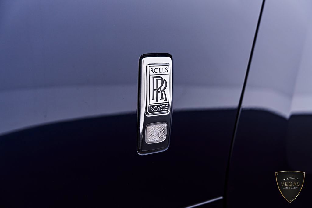 Used 2017 Rolls-Royce Wraith RWD image 24