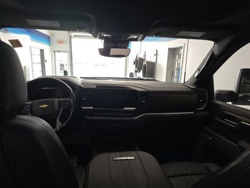 Used 2025 Chevrolet Silverado 3500 High Country w/ High Country Premium Package AWD/4WD image 14