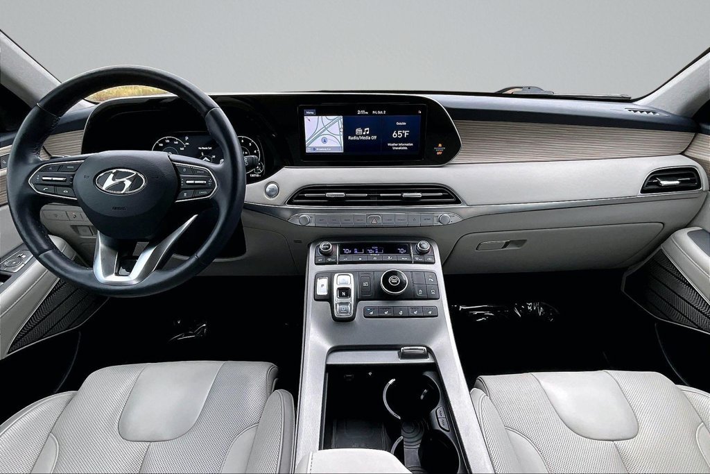 Used 2021 Hyundai Palisade Limited FWD image 13