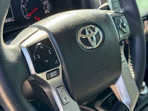 Used 2020 Toyota 4Runner SR5 Premium w/ Moonroof Package AWD/4WD image 29
